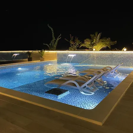 Apartments D'Hermes Ulcinj Exterior photo